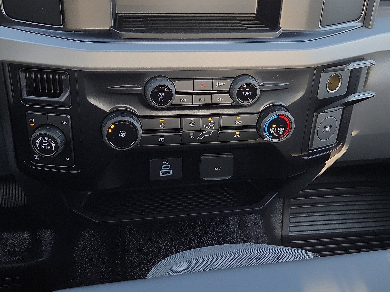 2027 Ford F-250SD XL