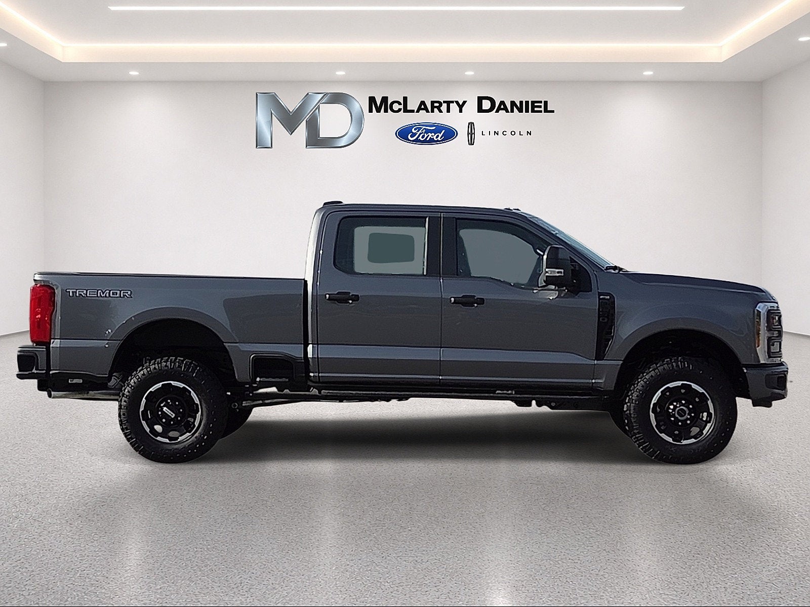 2027 Ford F-250SD XL