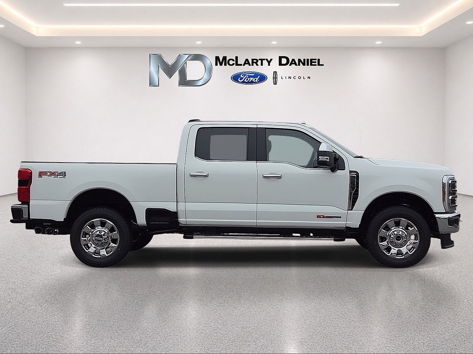 2027 Ford F-350SD Lariat