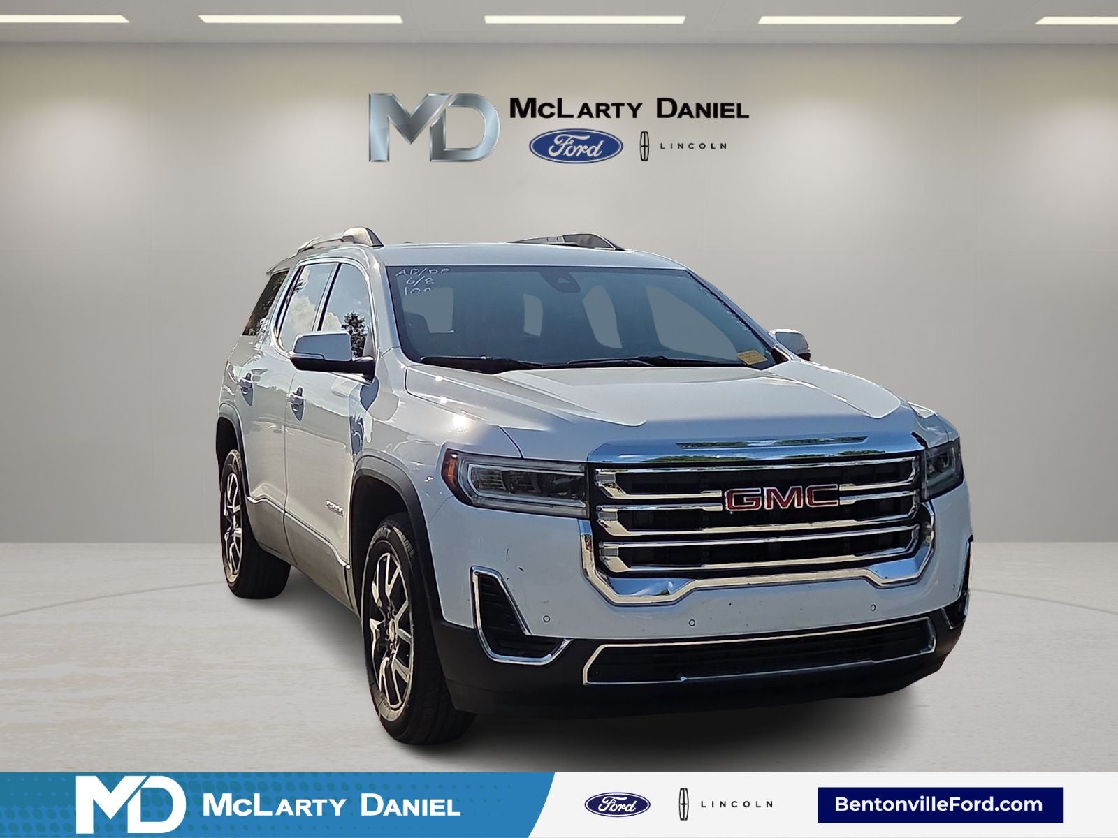 2022 GMC Acadia SLE FWD's photo