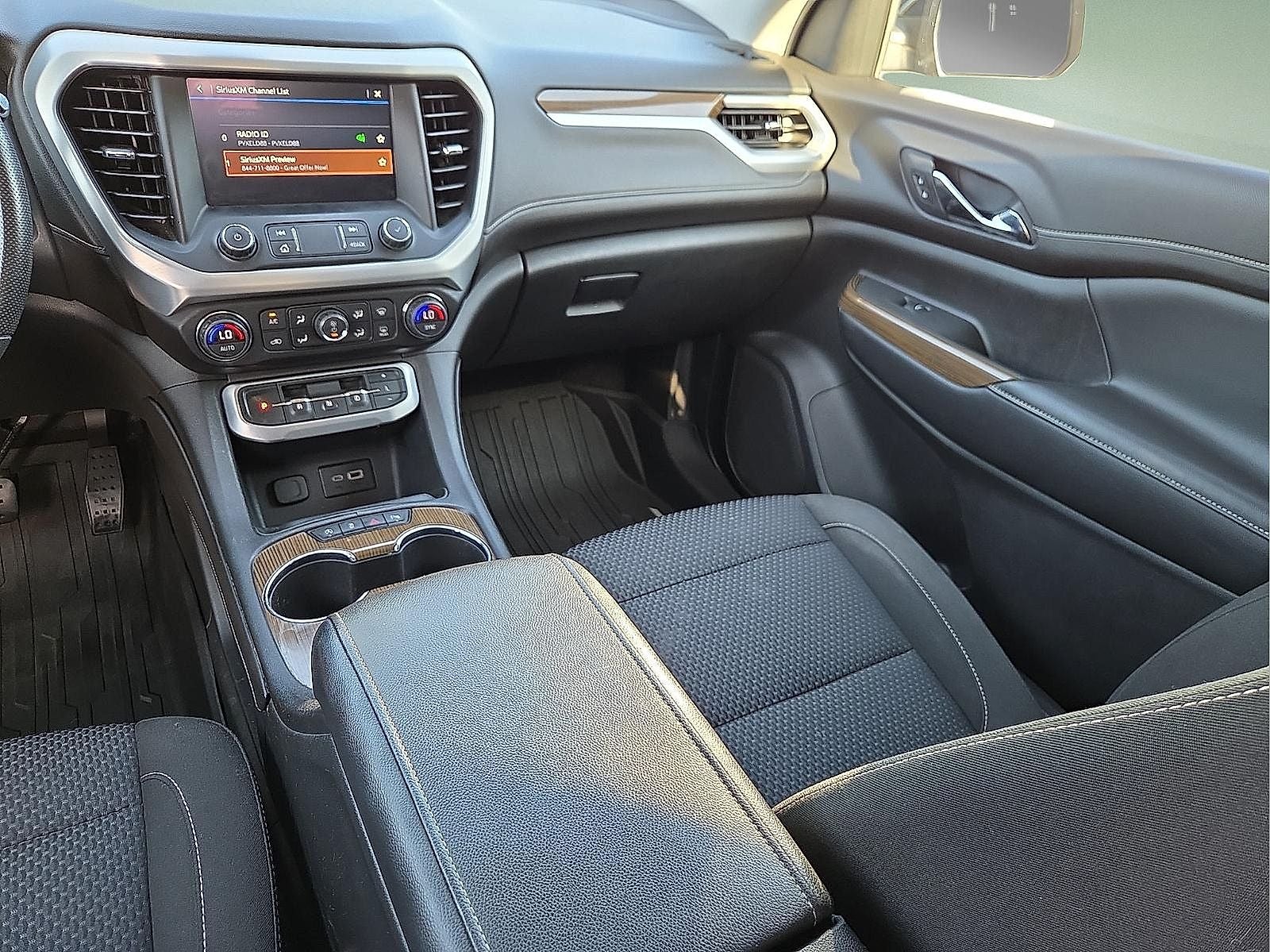 2021 GMC Acadia SLE