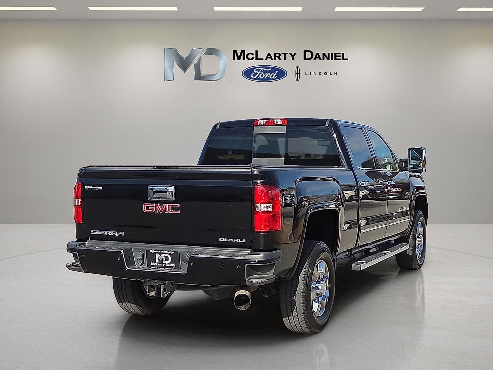 2017 GMC Sierra 3500HD Denali