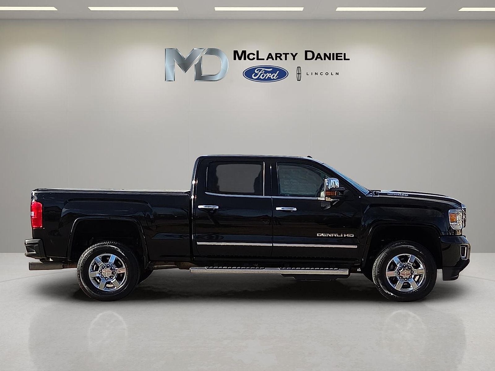 2017 GMC Sierra 3500HD Denali