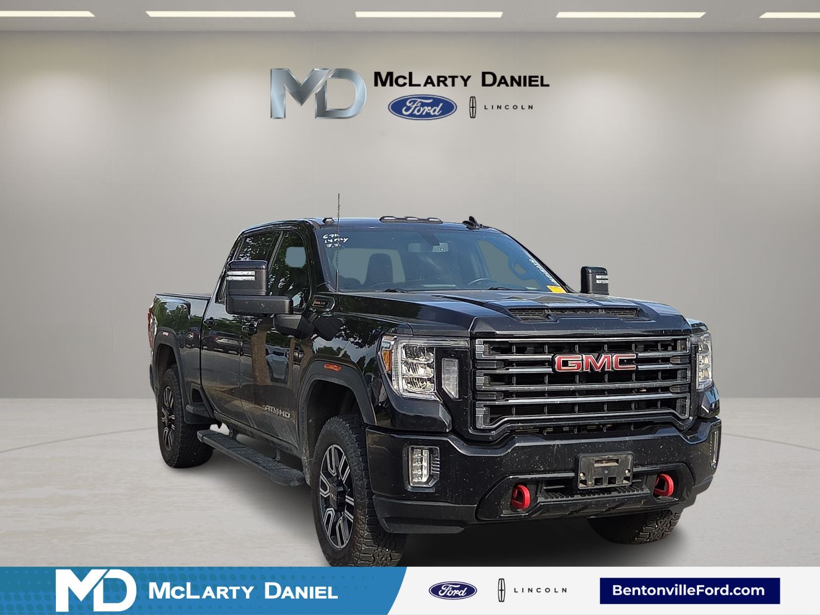 2022 GMC Sierra 4WD Crew Cab Standard Box AT4's photo