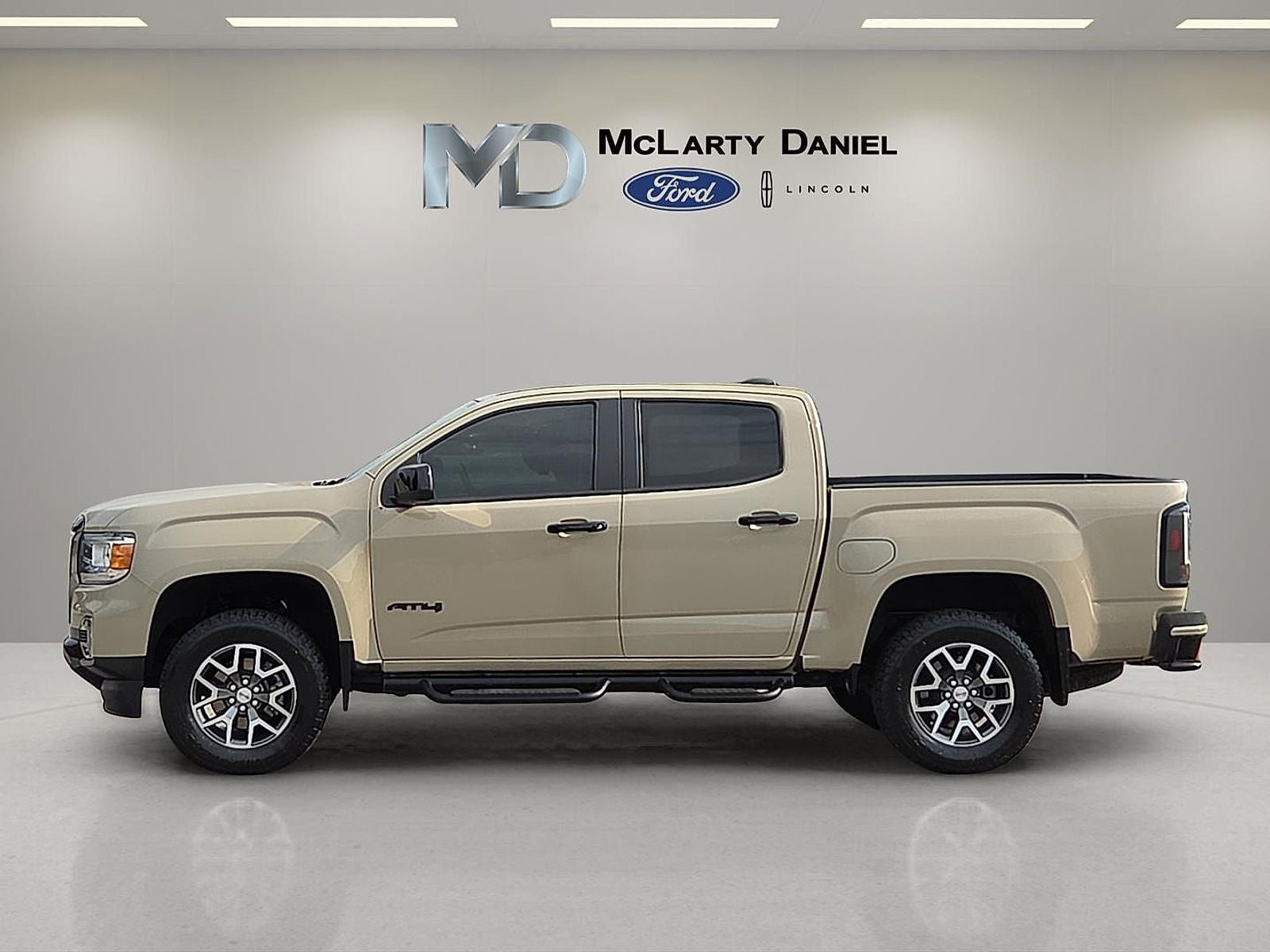 2022 GMC Canyon AT4 w/Leather