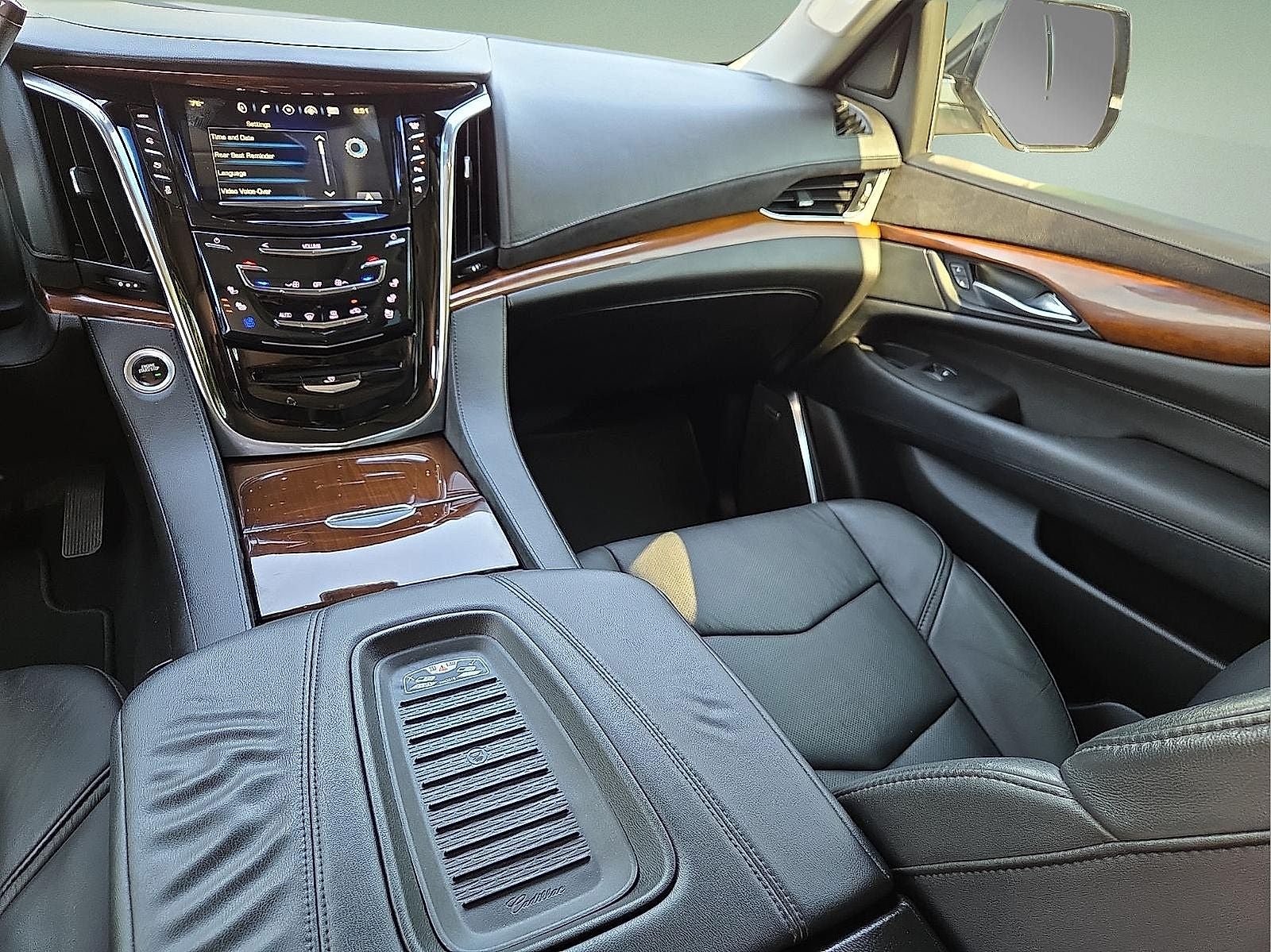 2018 Cadillac Escalade Premium Luxury
