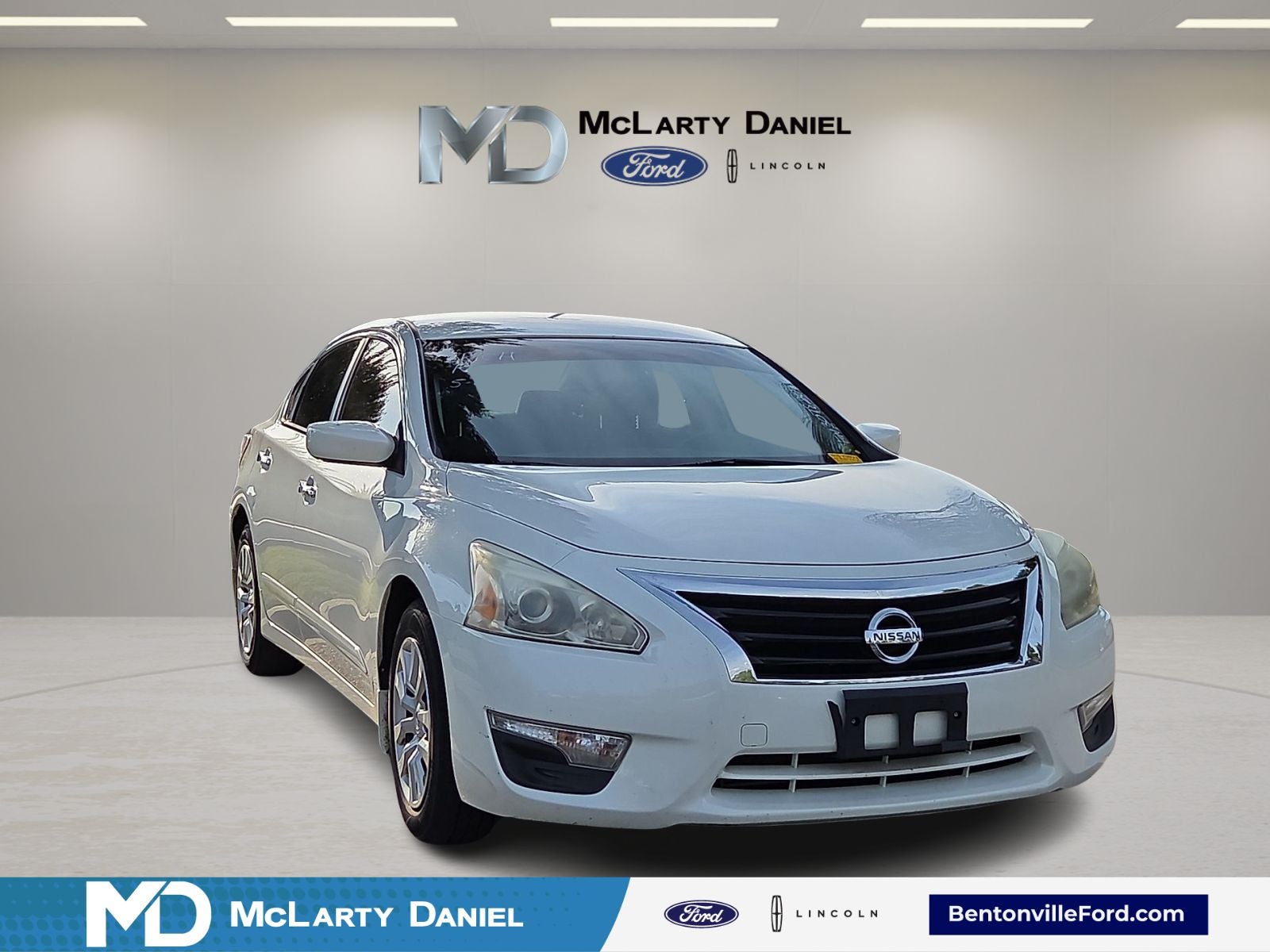 2015 Nissan Altima 2.5 S's photo