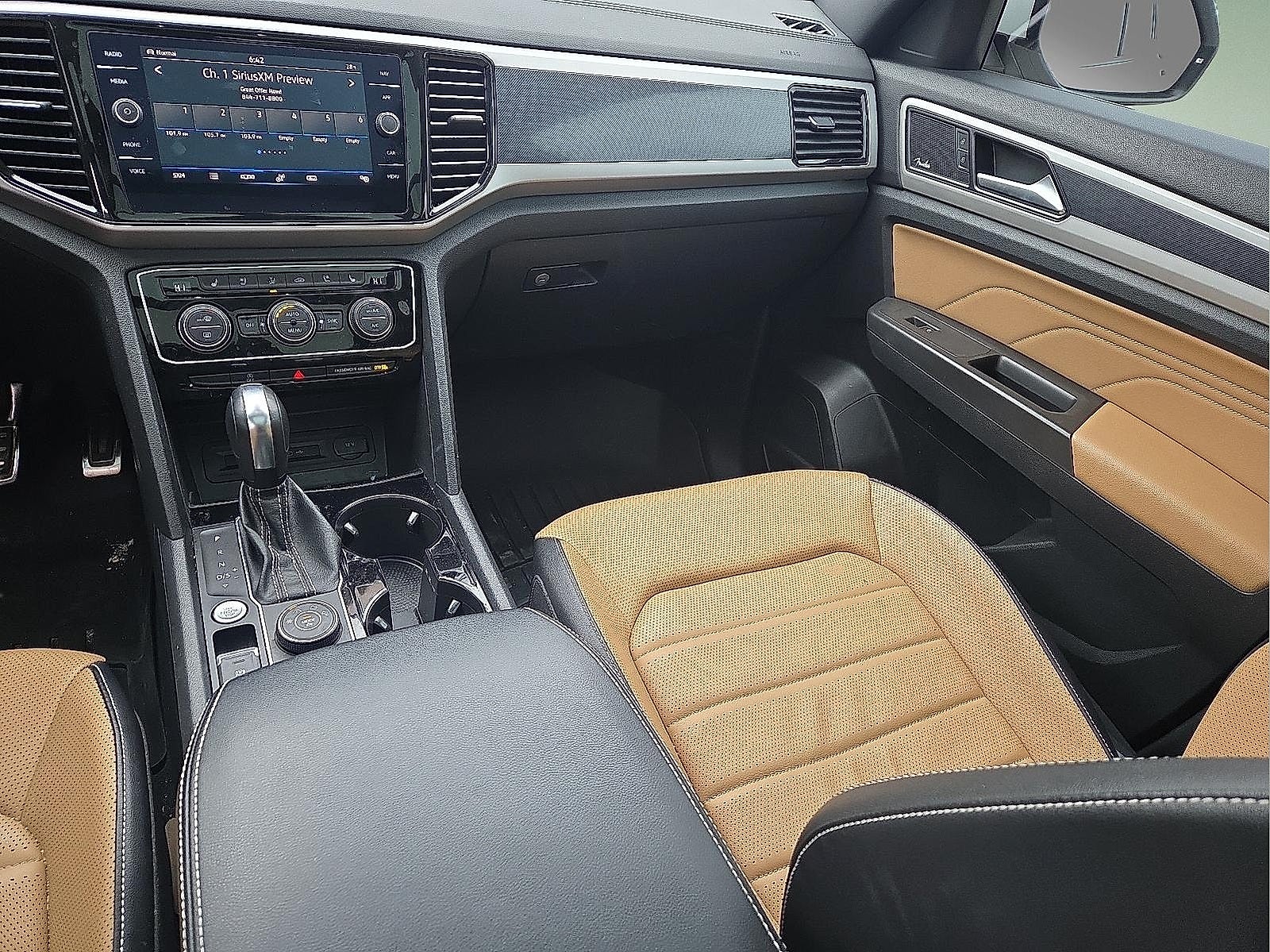 2022 Volkswagen Atlas Cross Sport 3.6L V6 SEL Premium R-Line