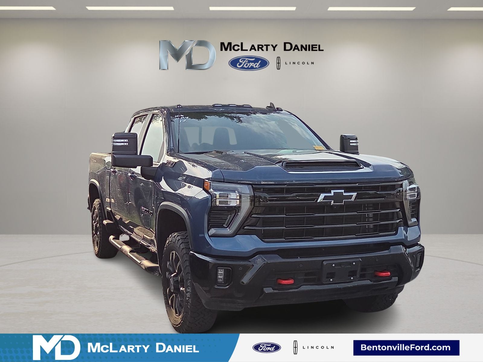2025 Chevrolet Silverado HD LT 4WD Crew Cab Standard Box's photo
