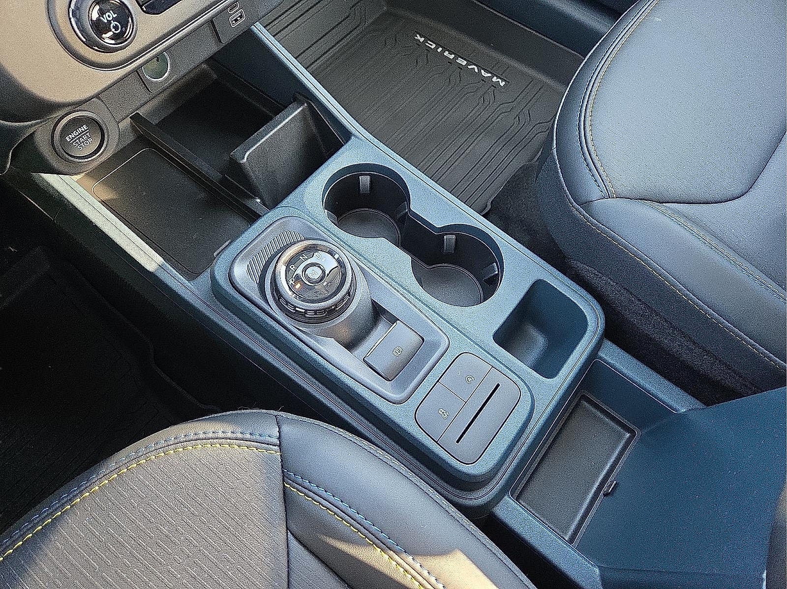 2025 Ford Maverick Lobo Standard