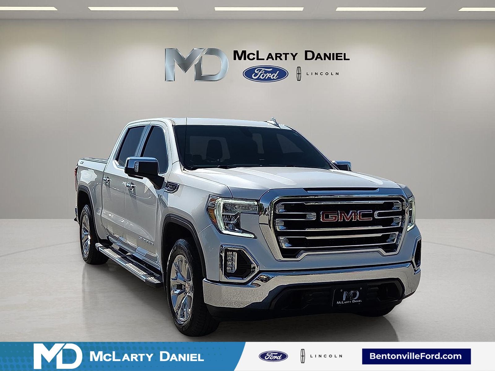 2021 GMC Sierra 4WD Crew Cab Short Box SLT's photo