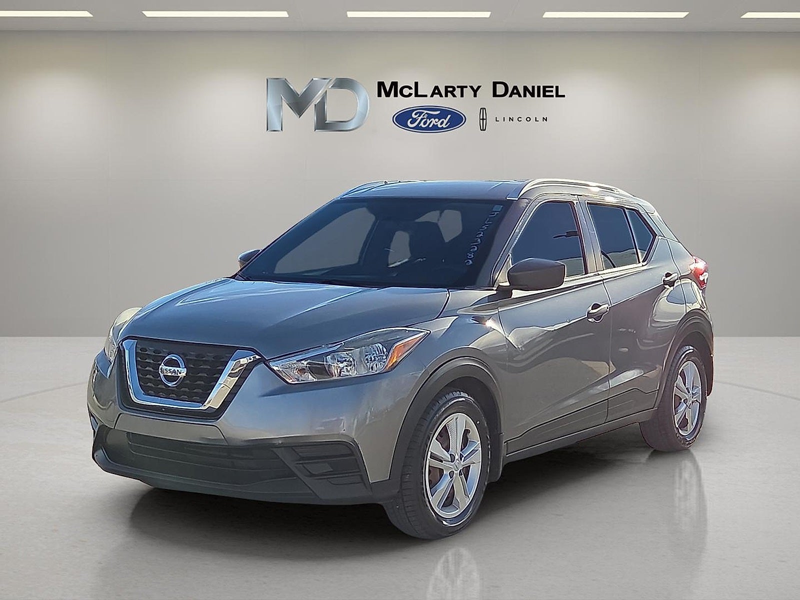 Used 2018 Nissan Kicks S with VIN 3N1CP5CU3JL523282 for sale in Bentonville, AR