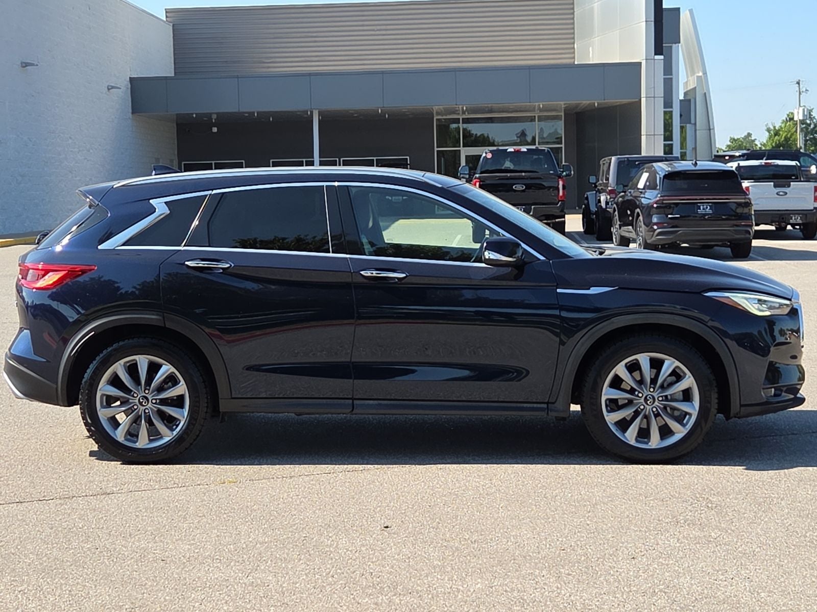 2021 INFINITI QX50 LUXE