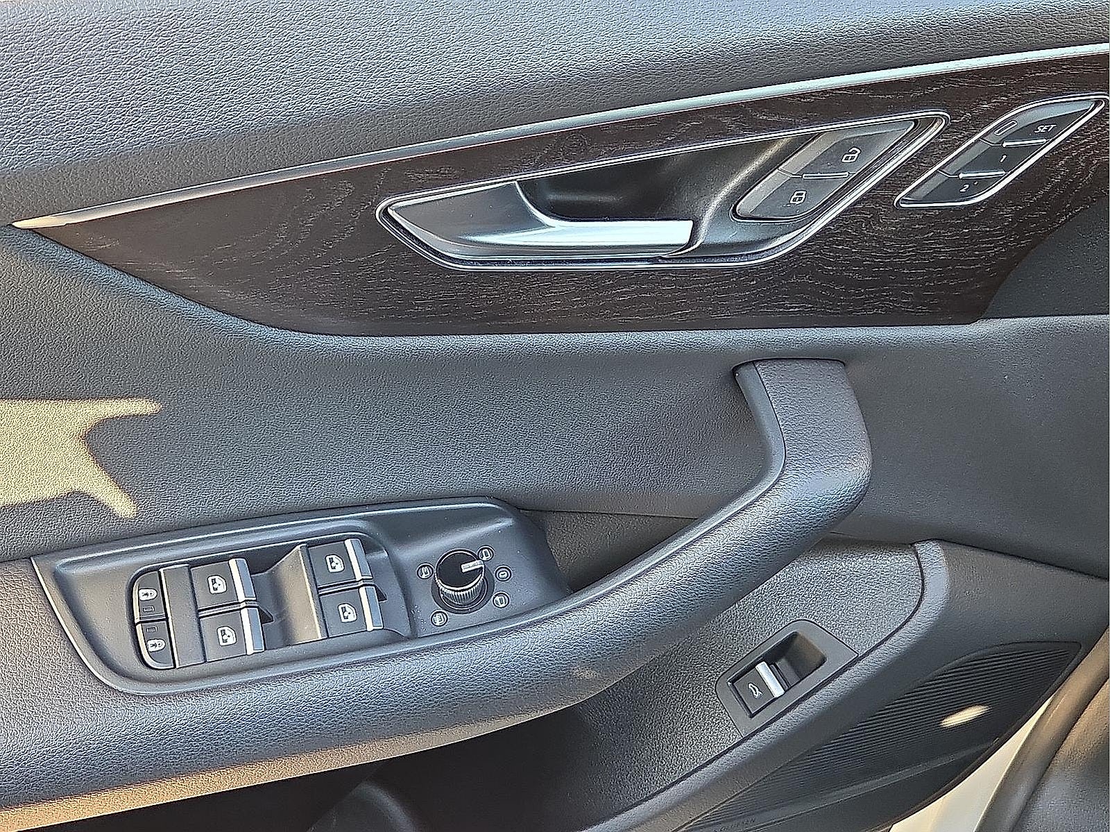 2022 Audi Q8 55 Premium Plus quattro