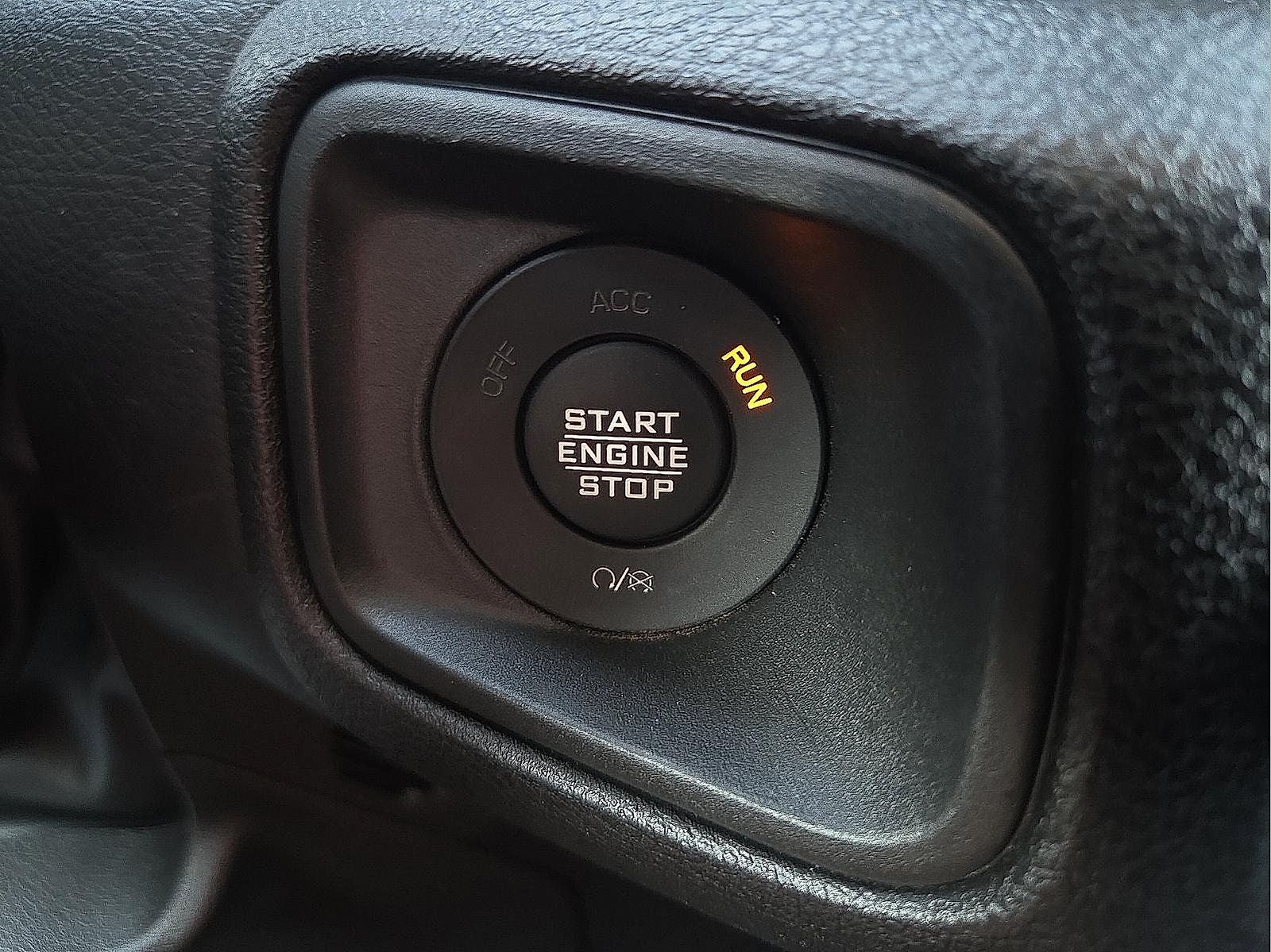 2025 Jeep Wrangler 4-Door Willys 4x4