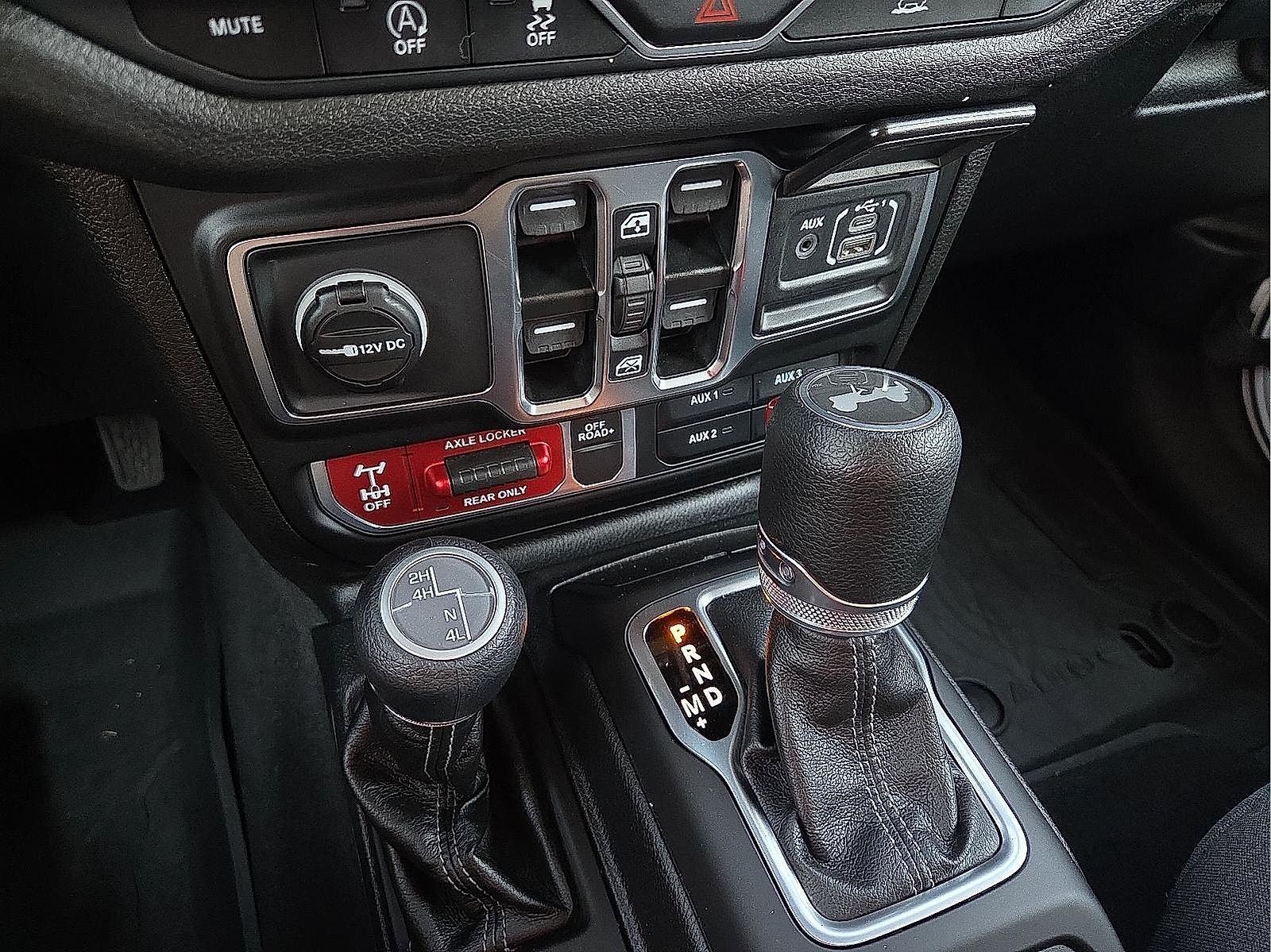 2025 Jeep Wrangler 4-Door Willys 4x4