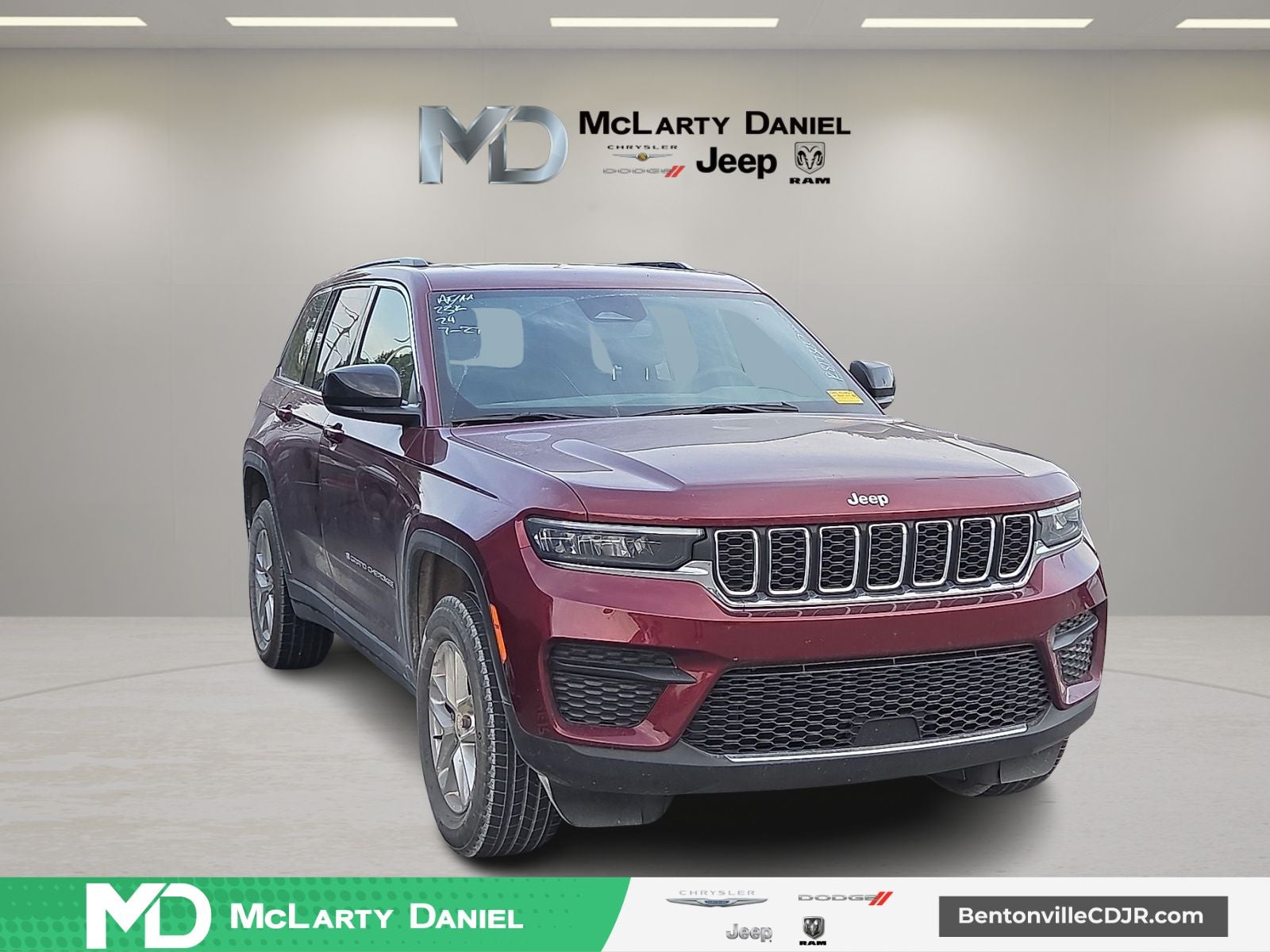 2024 Jeep Grand Cherokee Laredo X 4x4