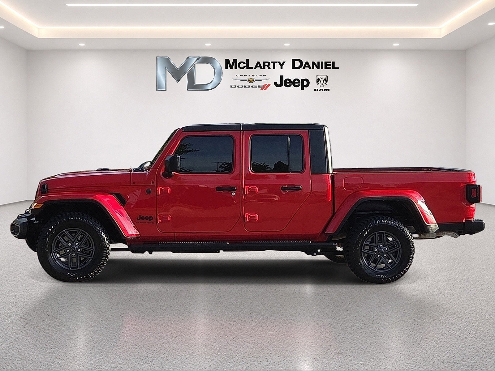 2024 Jeep Gladiator Sport S