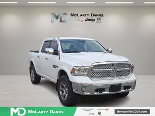 2017 RAM 1500 Laramie Crew Cab 4x4 5'7' Box