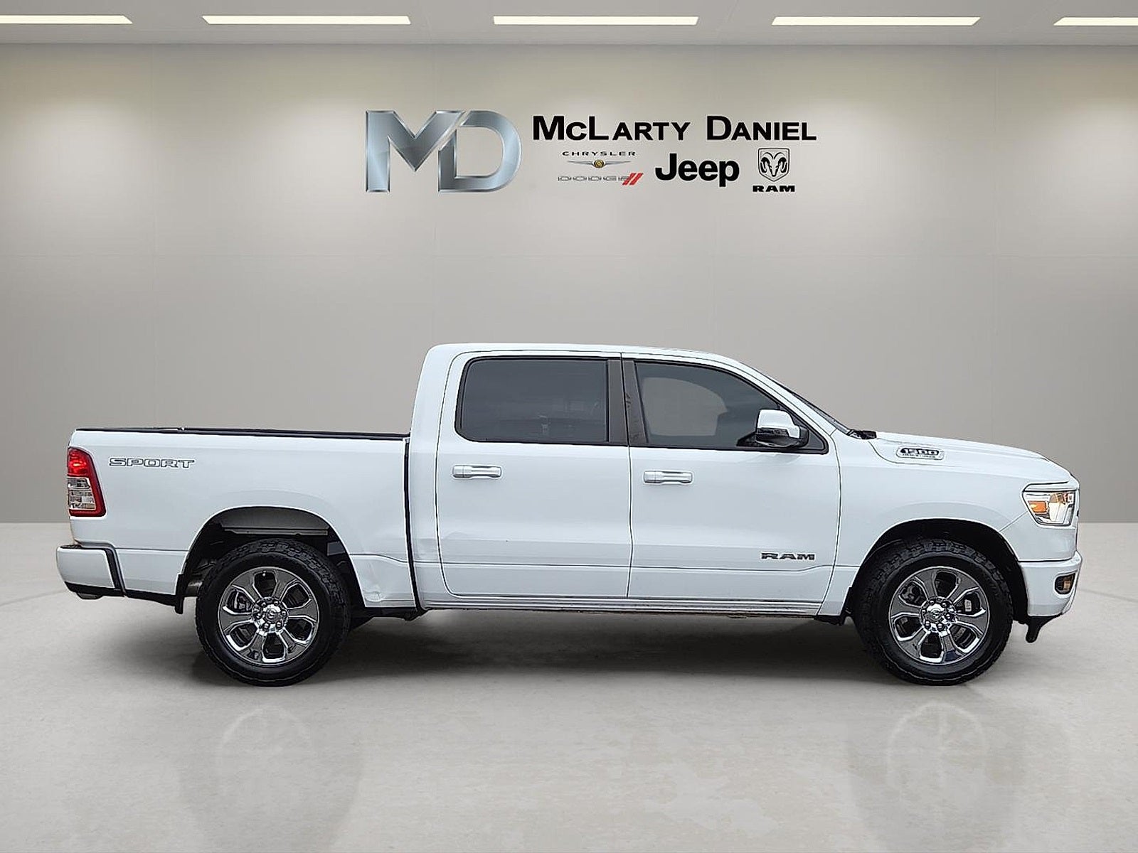 2023 RAM 1500 Big Horn Crew Cab 4x4 5'7' Box