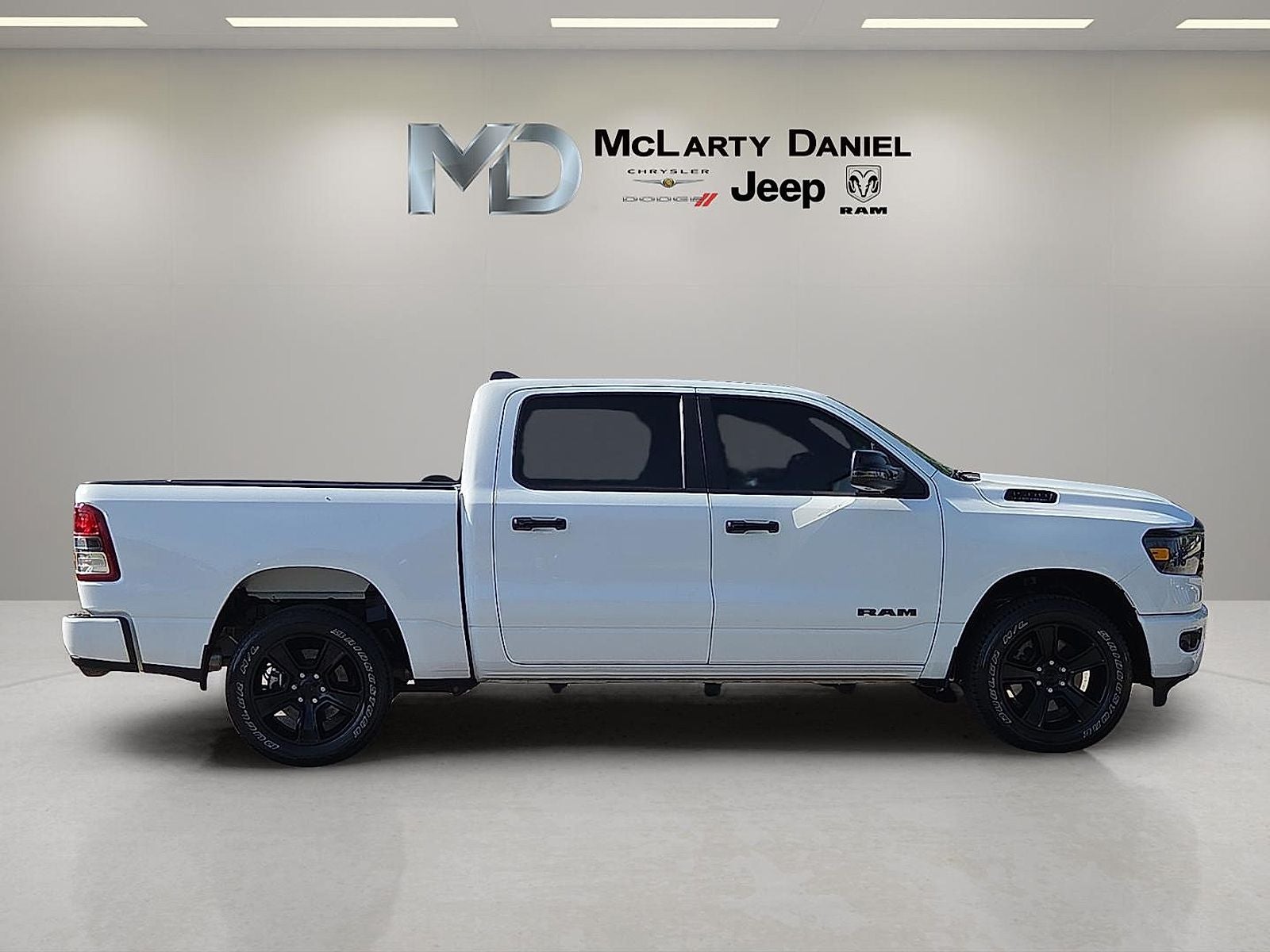 2023 RAM 1500 Big Horn Crew Cab 4x4 5'7' Box