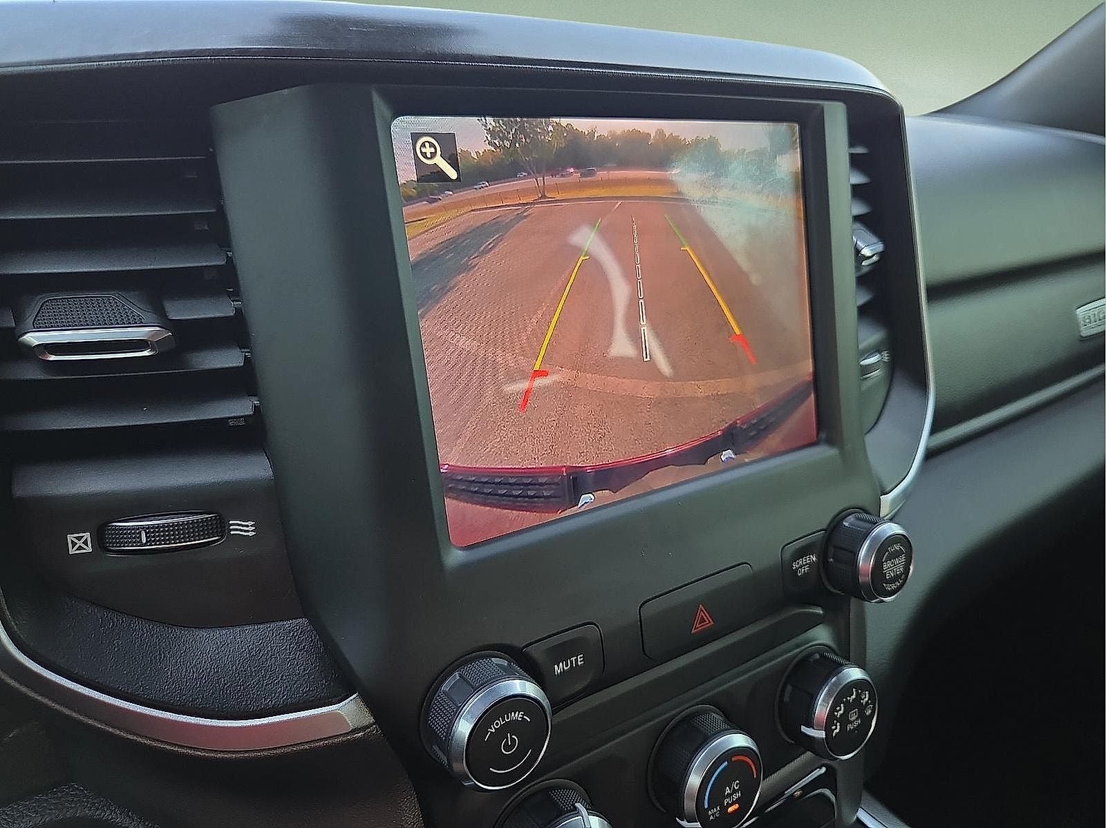 2019 RAM 1500 Big Horn/Lone Star Crew Cab 4x4 5'7' Box