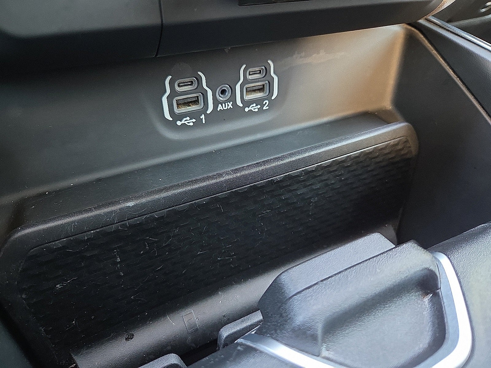 2020 RAM 1500 Laramie Crew Cab 4x4 5'7' Box