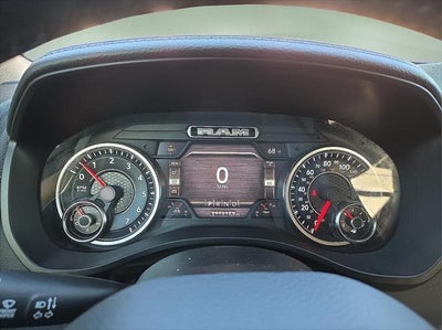 2020 RAM 1500 Laramie Crew Cab 4x4 5'7' Box