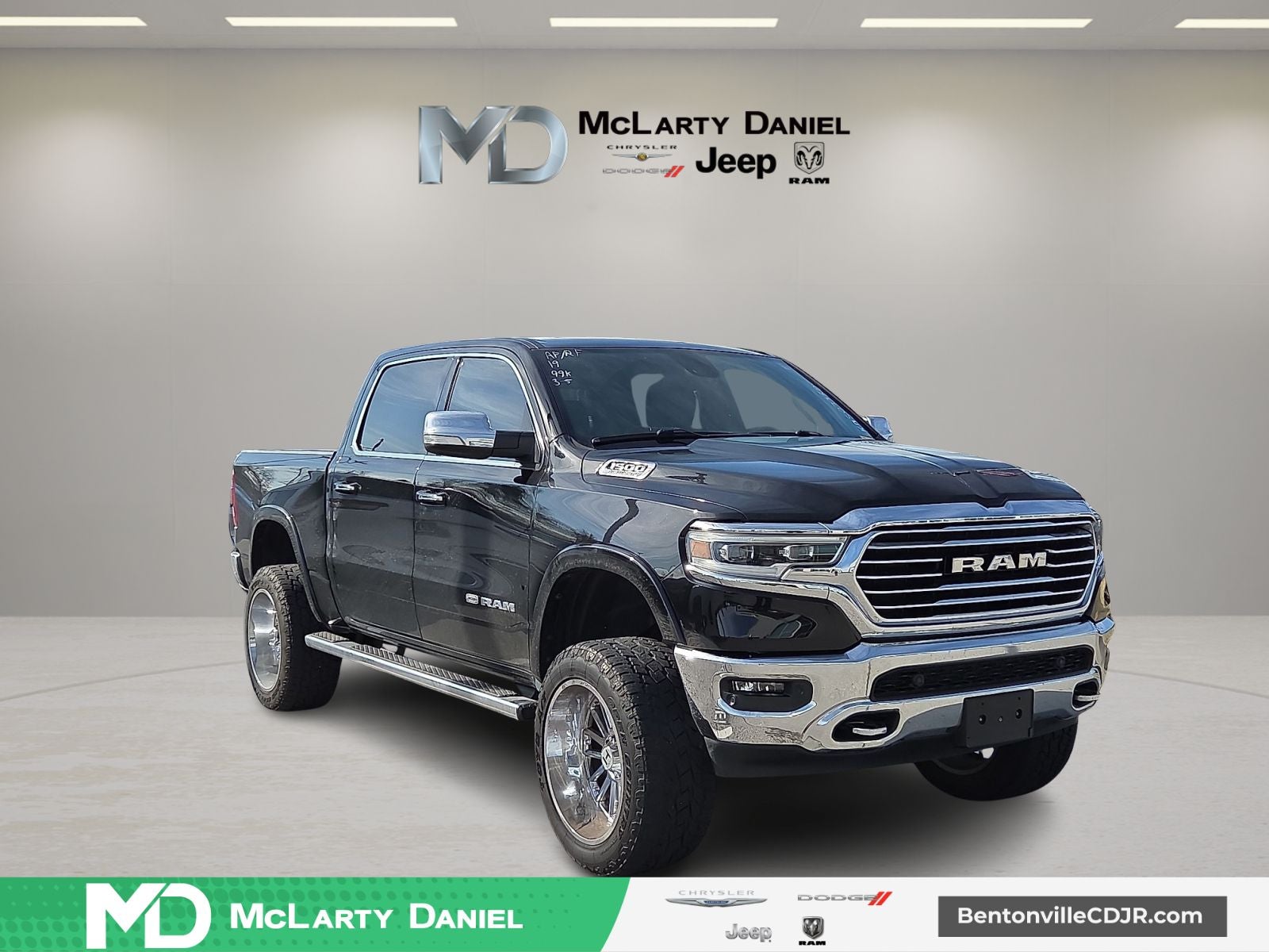 2019 RAM 1500 Longhorn Crew Cab 4x4 5'7' Box
