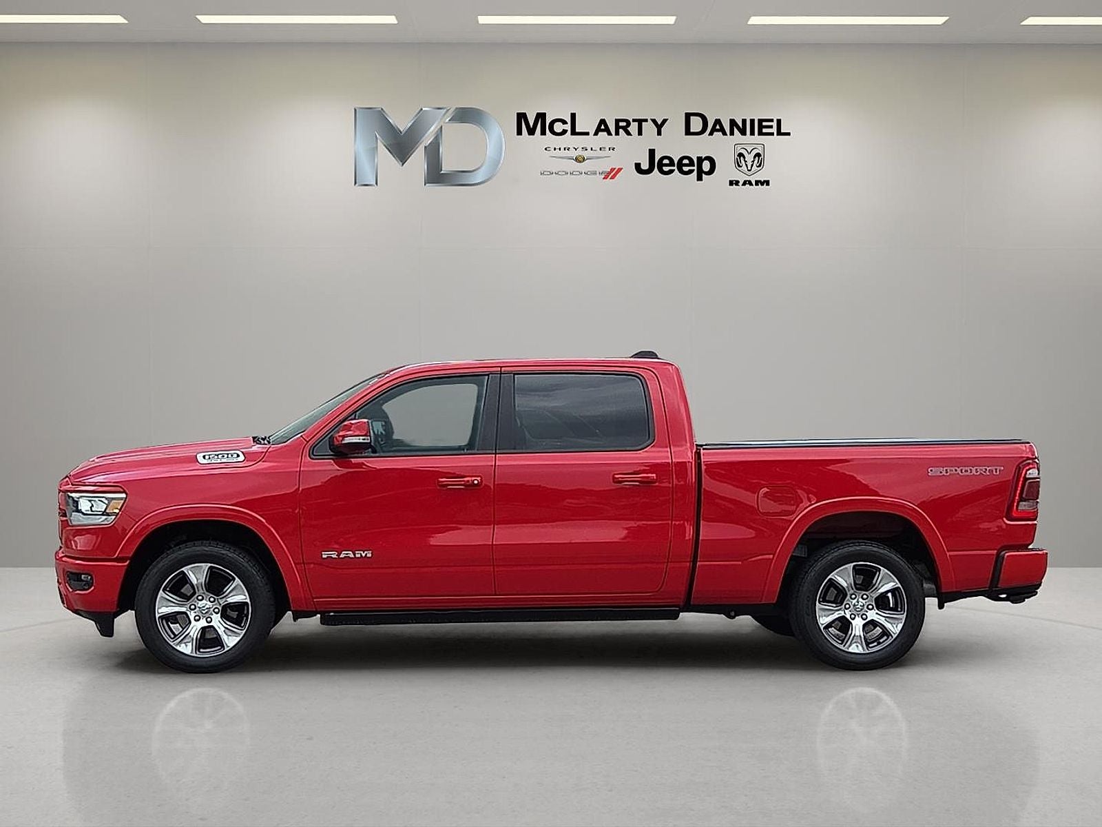 2022 RAM 1500 Laramie Crew Cab 4x4 6'4' Box