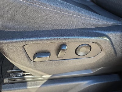 2022 Chevrolet Silverado 1500 4WD Crew Cab Short Bed Custom