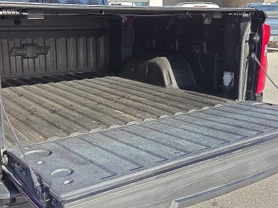 2022 Chevrolet Silverado 1500 4WD Crew Cab Short Bed Custom