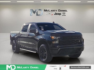 2022 Chevrolet Silverado 1500 4WD Crew Cab Short Bed Custom