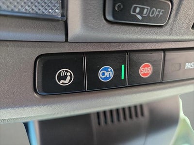 2022 Chevrolet Silverado 1500 4WD Crew Cab Short Bed Custom