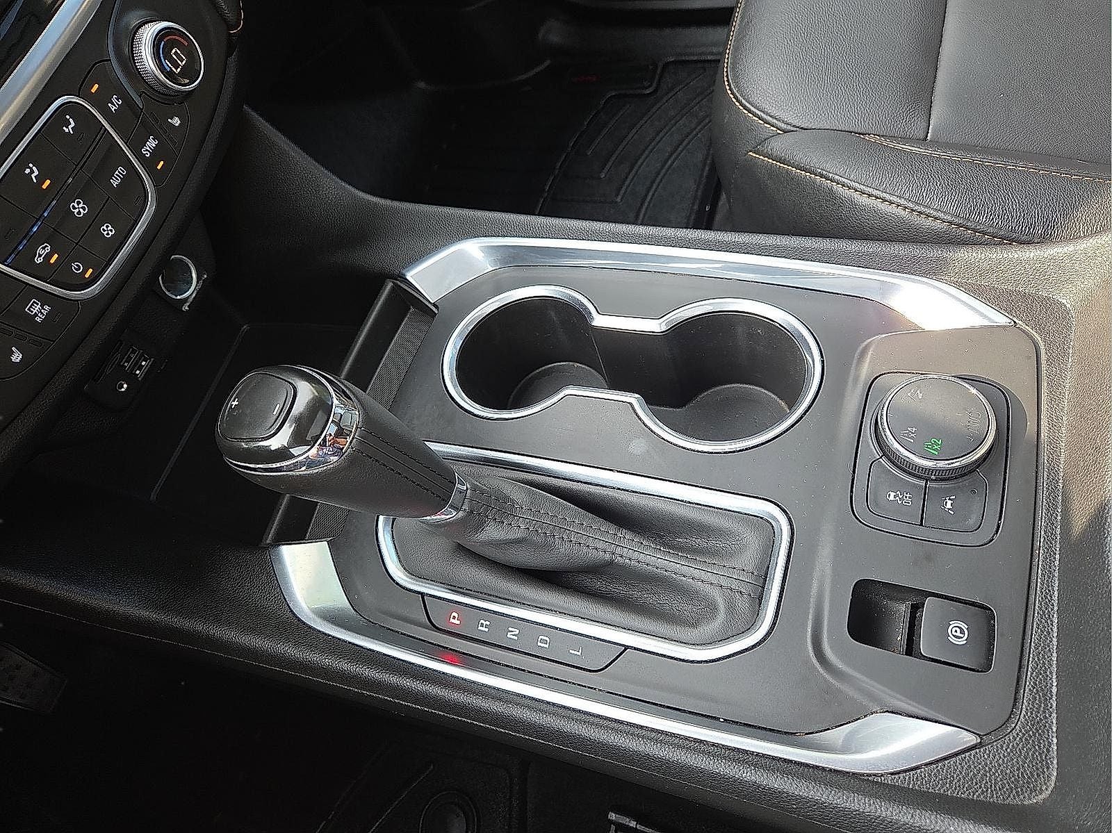 2020 Chevrolet Traverse AWD LT Leather