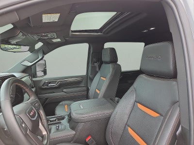 2025 GMC Sierra 2500HD 4WD Crew Cab Standard Bed AT4