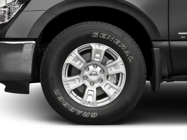 2017 Nissan TITAN SV