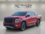 2021 Nissan TITAN Crew Cab PRO-4X 4x4