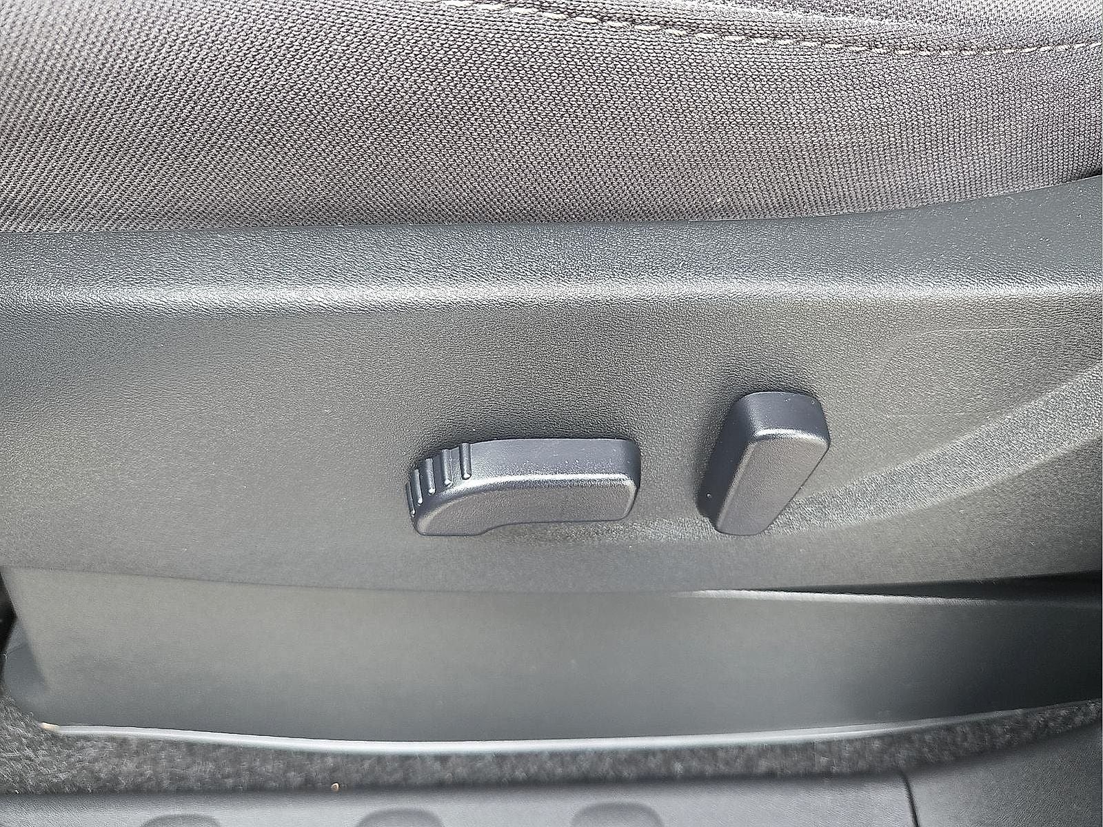 2024 Nissan Frontier Crew Cab SV 4x2