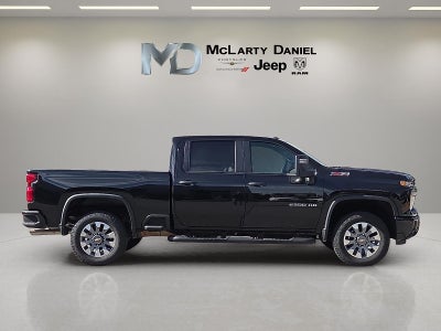 2025 Chevrolet Silverado 2500HD 4WD Crew Cab Standard Bed Custom