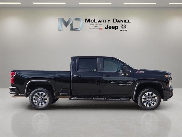 2025 Chevrolet Silverado 2500HD 4WD Crew Cab Standard Bed Custom