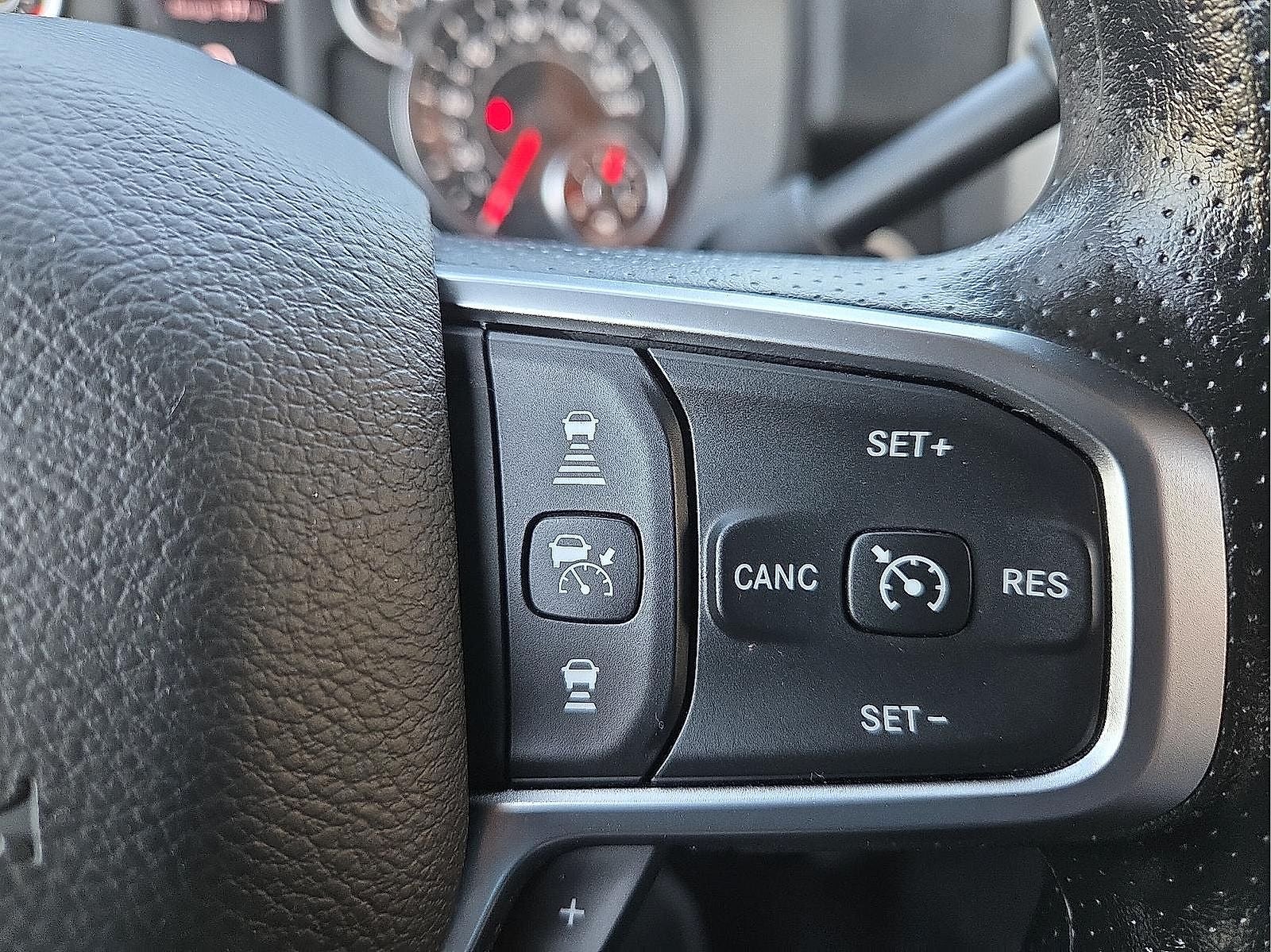 2025 RAM 2500 Tradesman Crew Cab 4x4 6'4' Box
