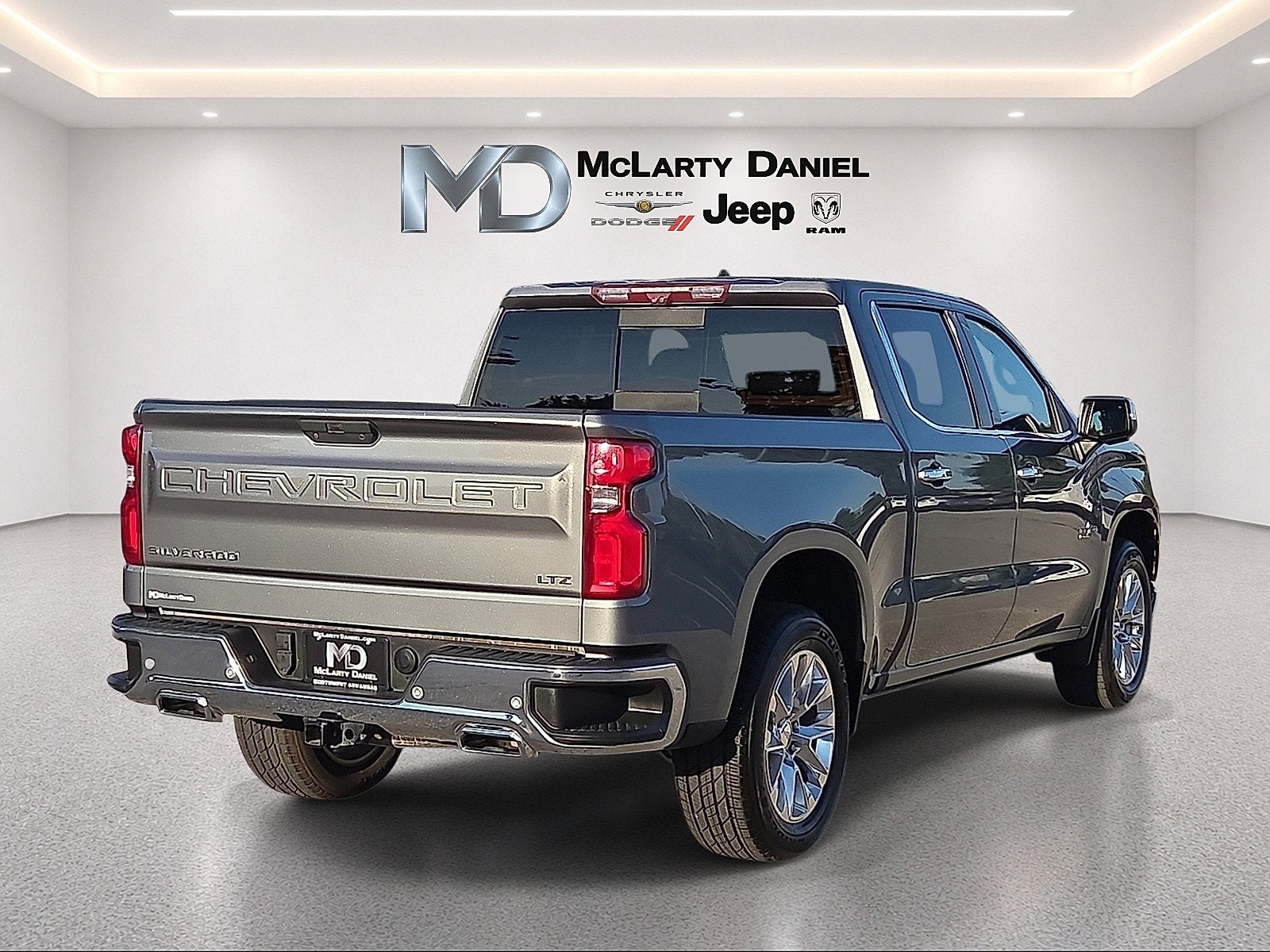 2021 Chevrolet Silverado 1500 4WD Crew Cab Short Bed LTZ