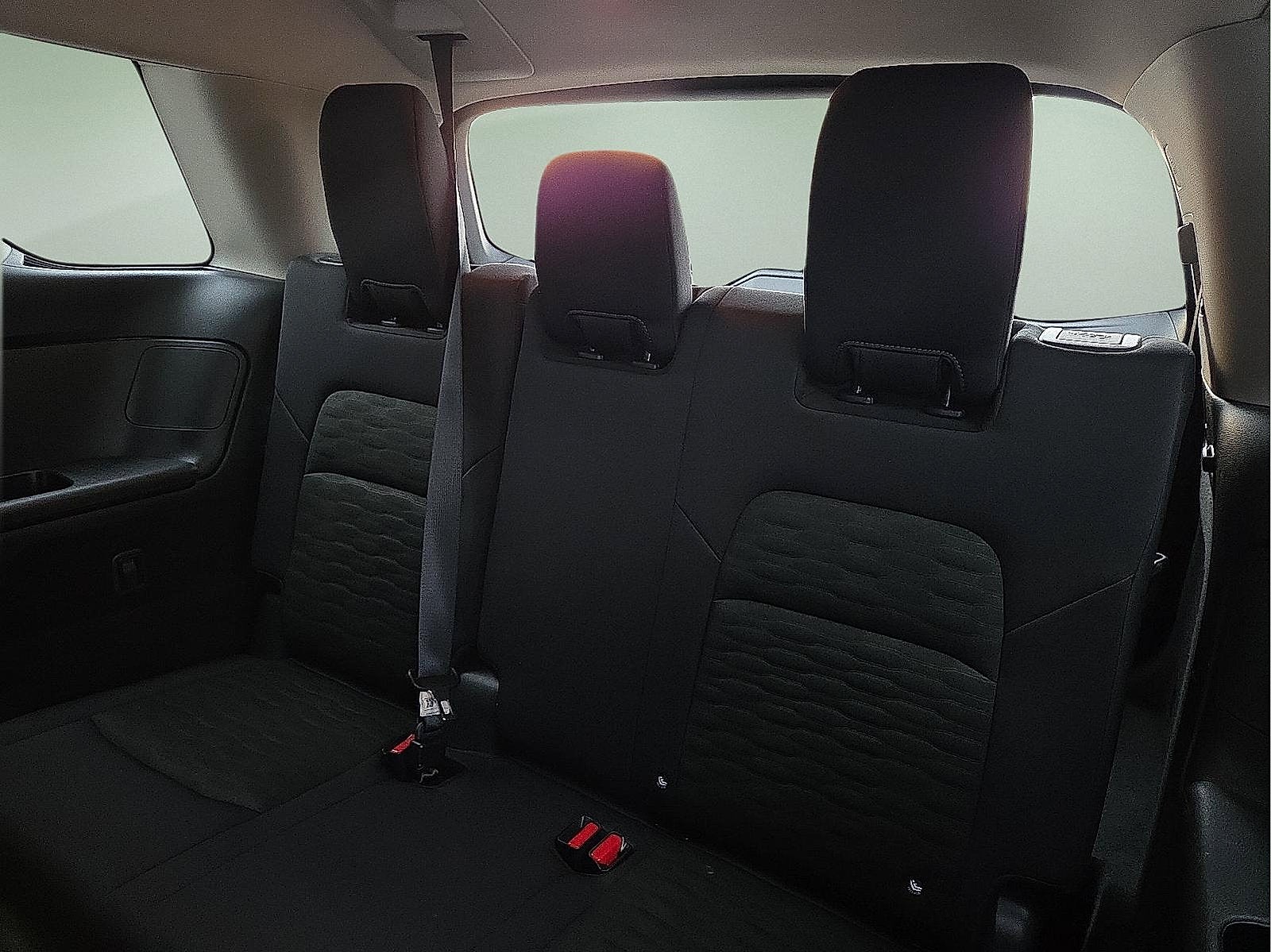 2025 Nissan Pathfinder S