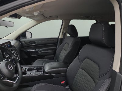 2025 Nissan Pathfinder S