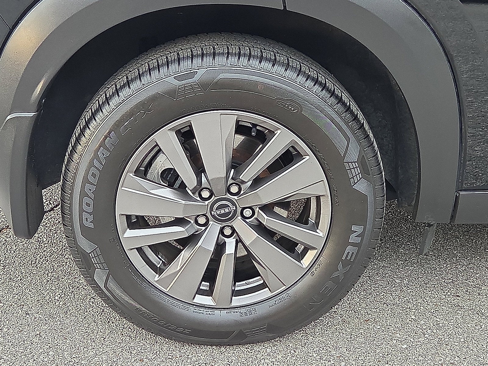2025 Nissan Pathfinder S