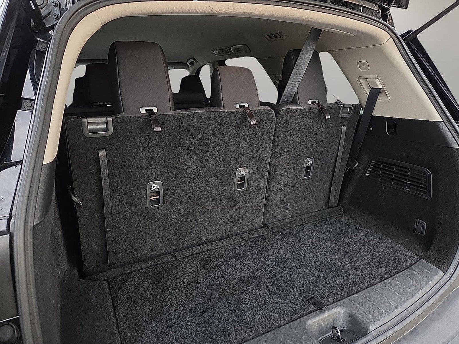 2025 Nissan Pathfinder S