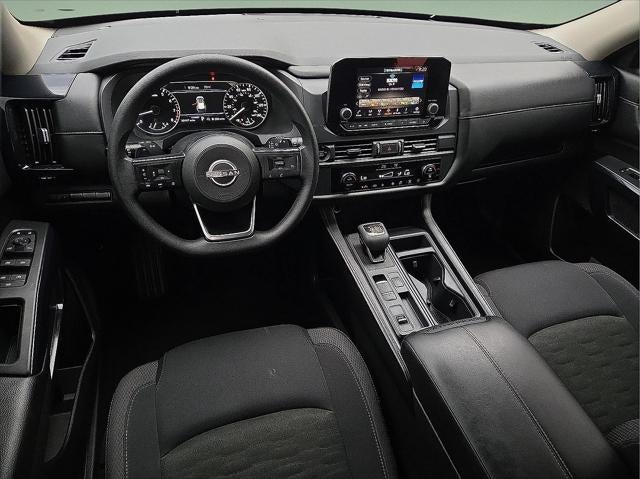 2025 Nissan Pathfinder S FWD