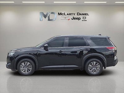 2025 Nissan Pathfinder S FWD