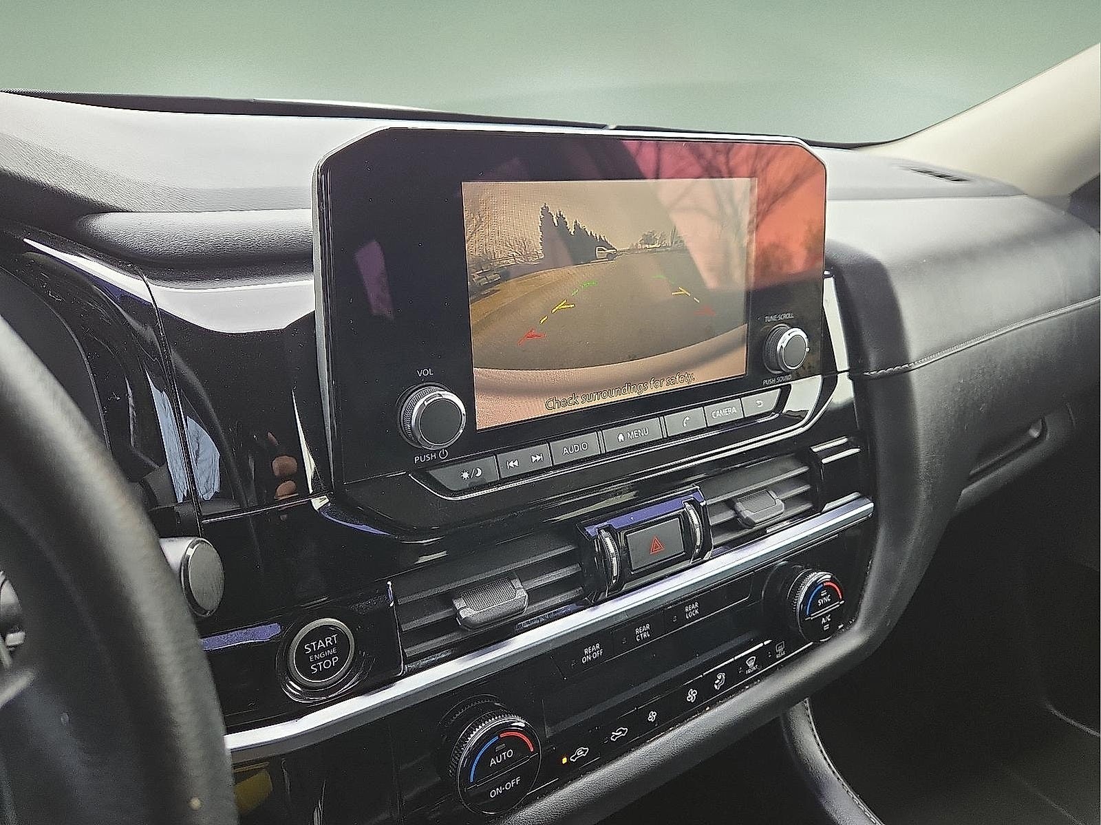 2022 Nissan Pathfinder S 2WD